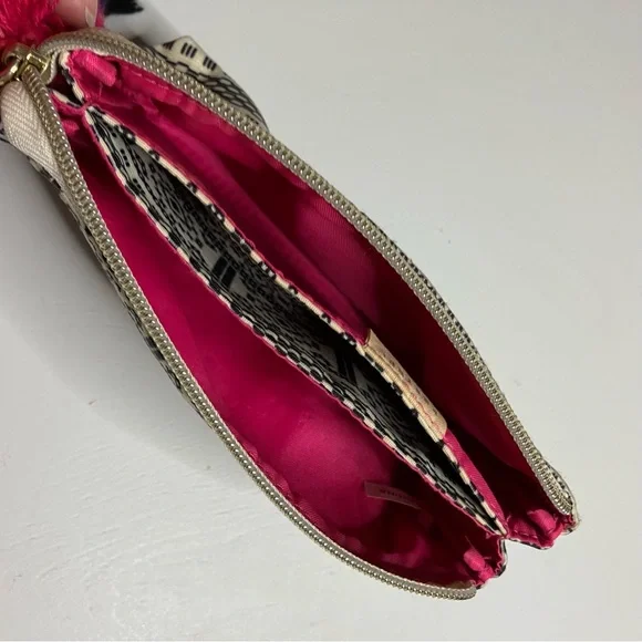 🔴 Kestrel | Three Section Cosmetic Bag - Picture 4 of 8